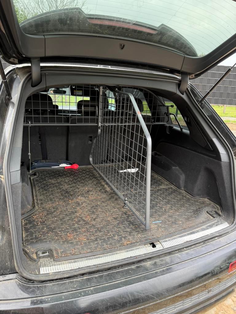 Hondenrek met mat Audi Q7, Ophalen, Zo goed als nieuw
