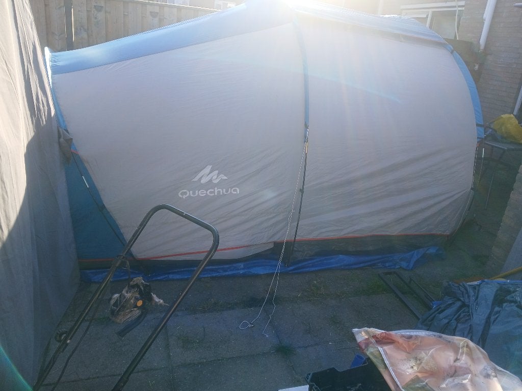 4 persoons tent + 2 veldbedden en slaapzakken, Ophalen, Gebruikt, Tot en met 4
