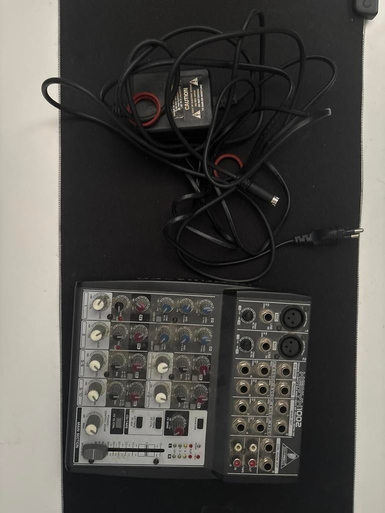 Behringer Xenyx 1002 Mixer met microfoonstandaard, Muziek en Instrumenten, Mengpanelen, Ophalen of Verzenden, Zo goed als nieuw