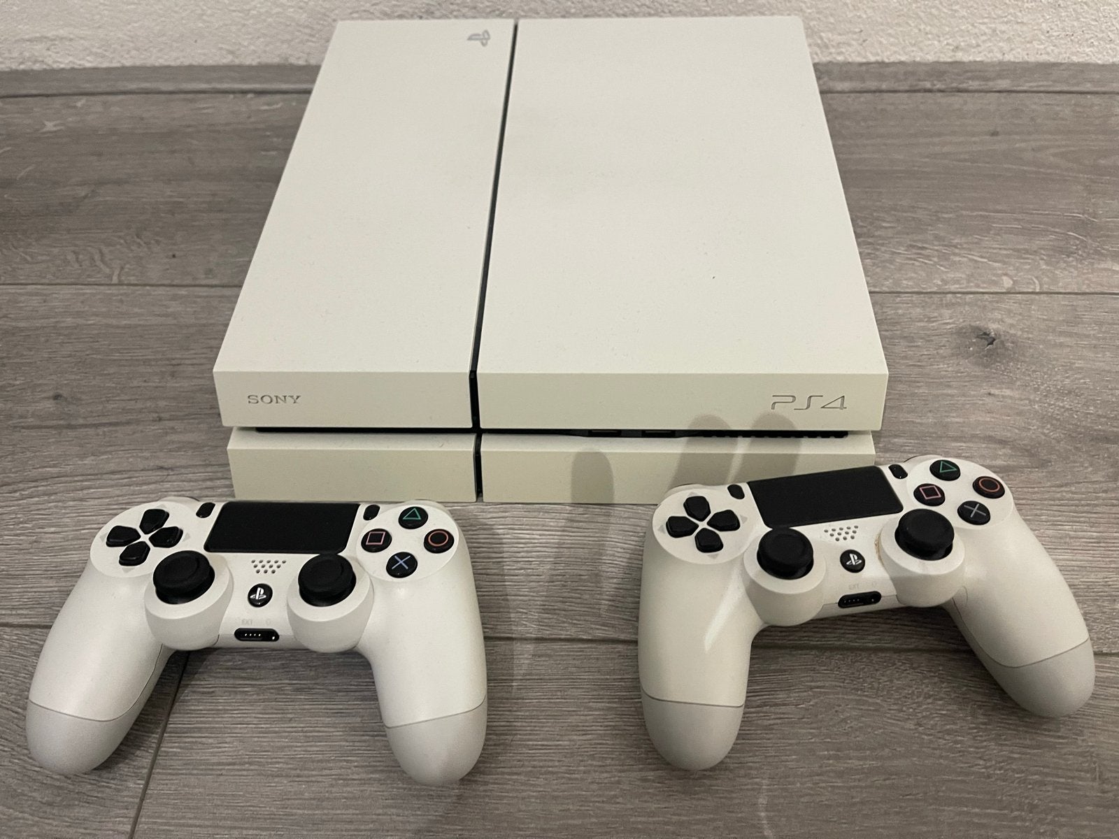 Sony PlayStation 4 (PS4) met 2 controllers, Ophalen, 500 GB, Met 2 controllers, Zo goed als nieuw