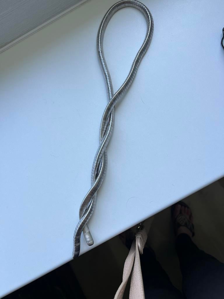 Zilverkleurige metalen slang ketting, Ophalen of Verzenden, Zo goed als nieuw