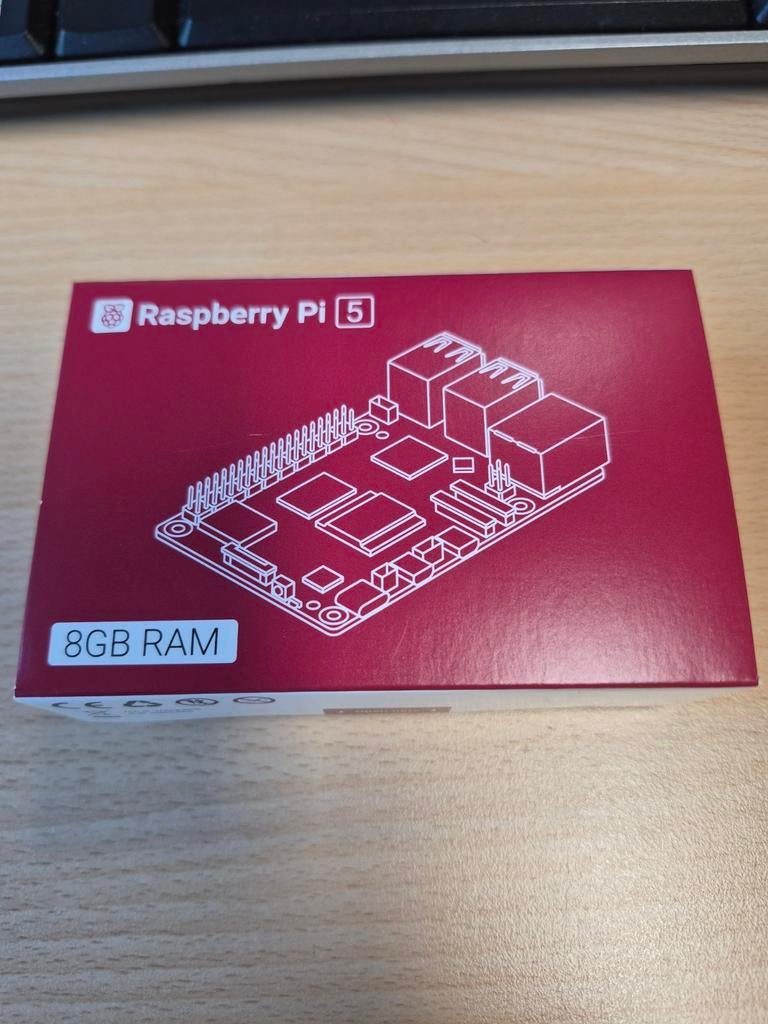 Raspberry pi 5 8GB met case nieuw in doos., Ophalen of Verzenden, Nieuw