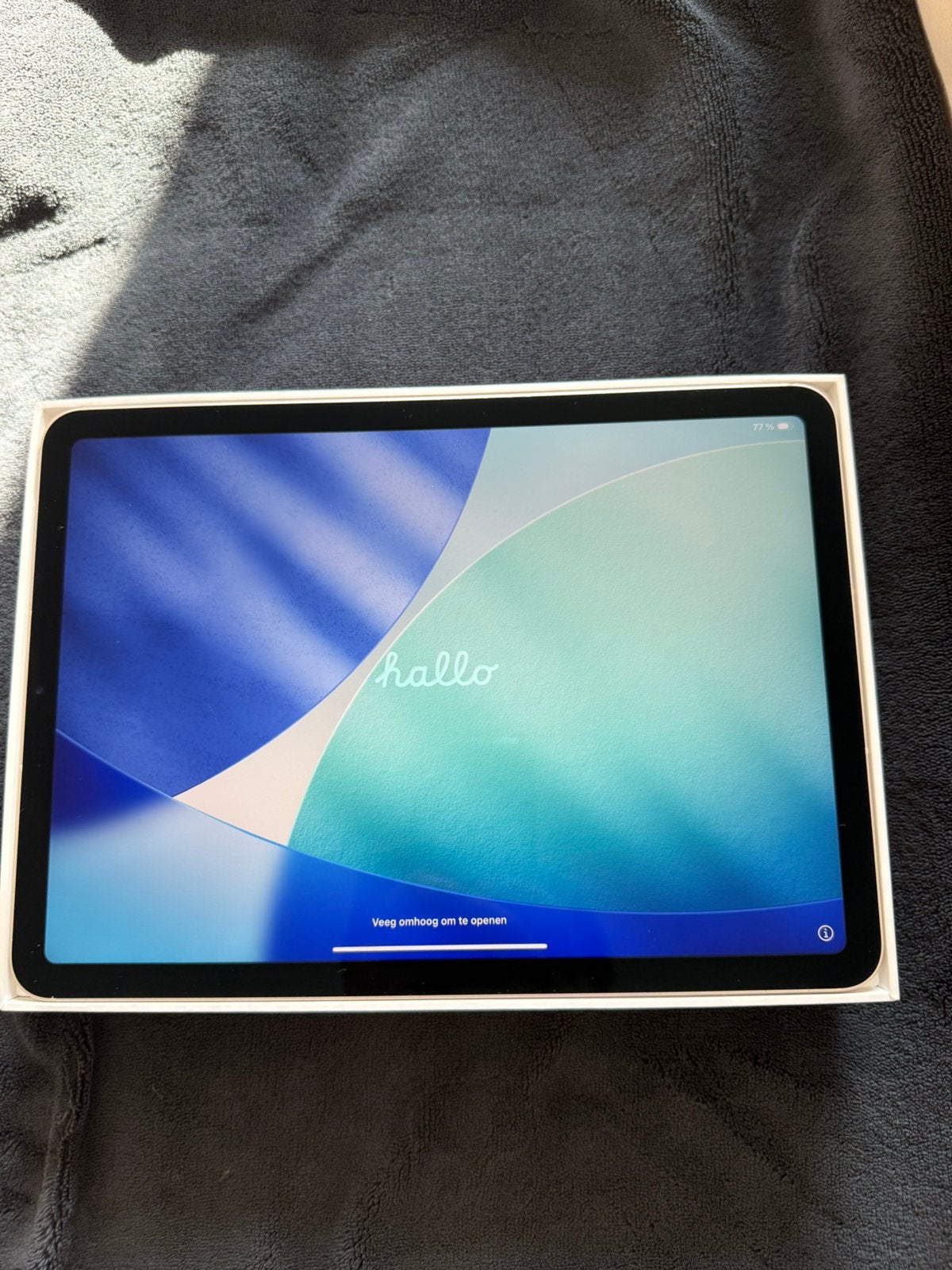 Foto 6 van Apple iPad Air (2022) Wifi + Cellular - Starlight