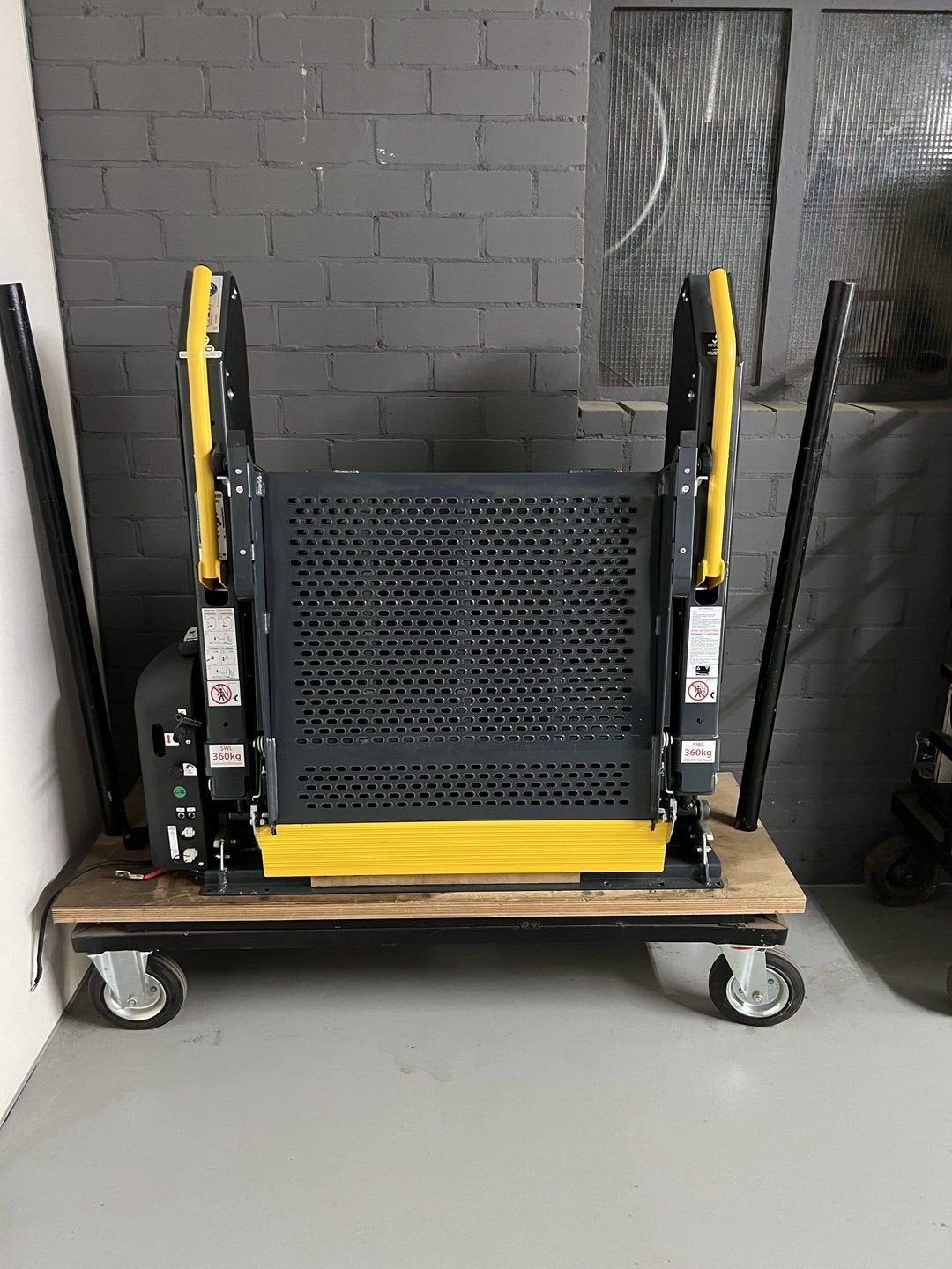 HANDI Rolstoellift rolstoel lift invalide rolstoelauto bus, Gebruikt, -, -, Ophalen of Verzenden