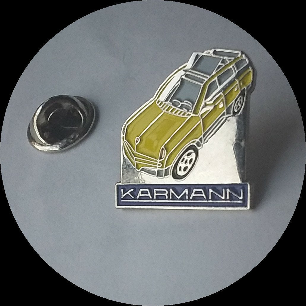 KARMANN pin, geel, Verzamelen, Speldjes, Pins en Buttons, Ophalen of Verzenden, Zo goed als nieuw, Transport, Speldje of Pin