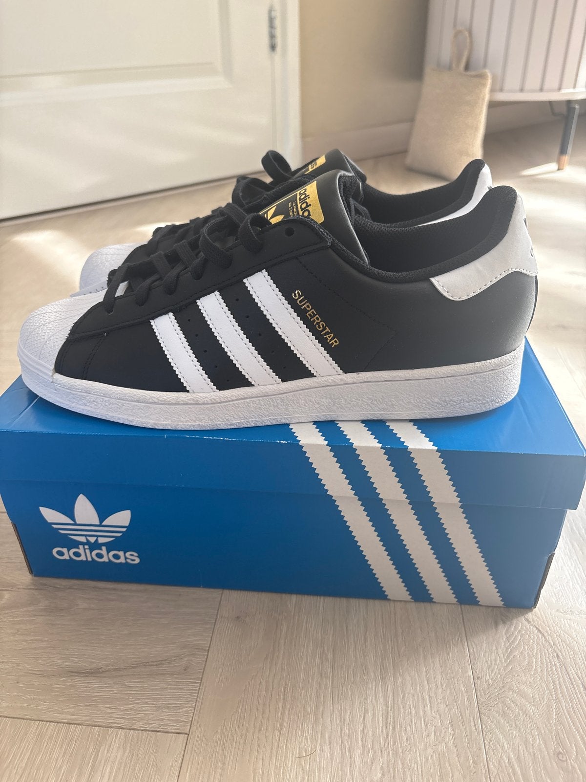 Adidas Superstar sneakers - Zwart/Wit - Maat 44, Ophalen of Verzenden, Nieuw, Zwart, Sneakers of Gympen
