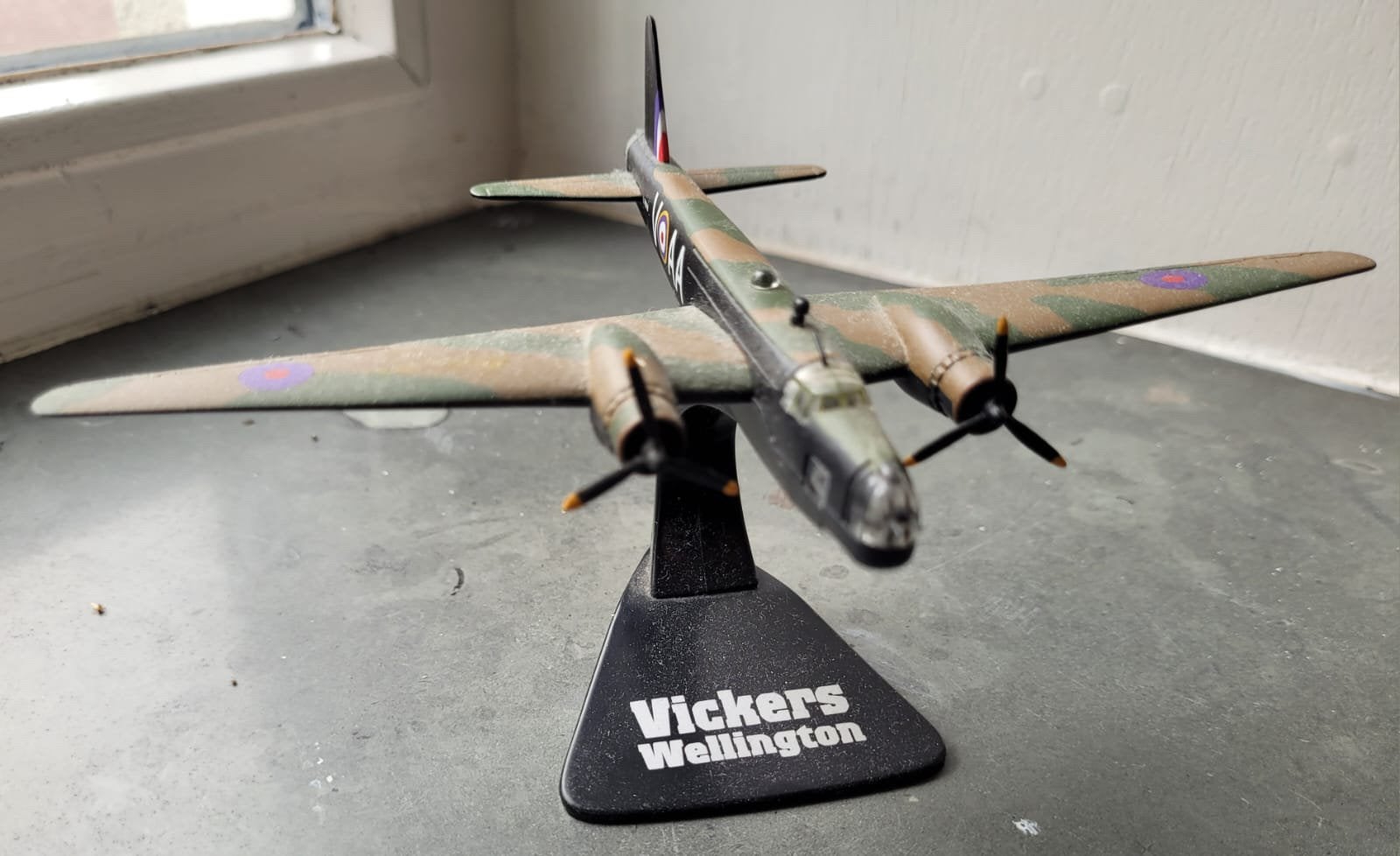 Vickers wellington breedte 18,5 cm lengte 14 cm, Ophalen of Verzenden, Gebruikt, Vliegtuig, Overige merken