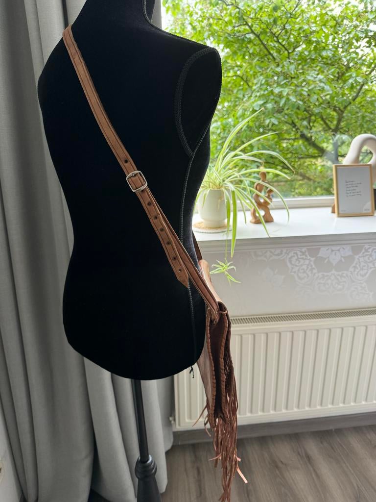 Bohemian Leren Crossbody Tas met Vlechtwerk & Franjes, Overige merken, Bruin, Ophalen of Verzenden, Zo goed als nieuw