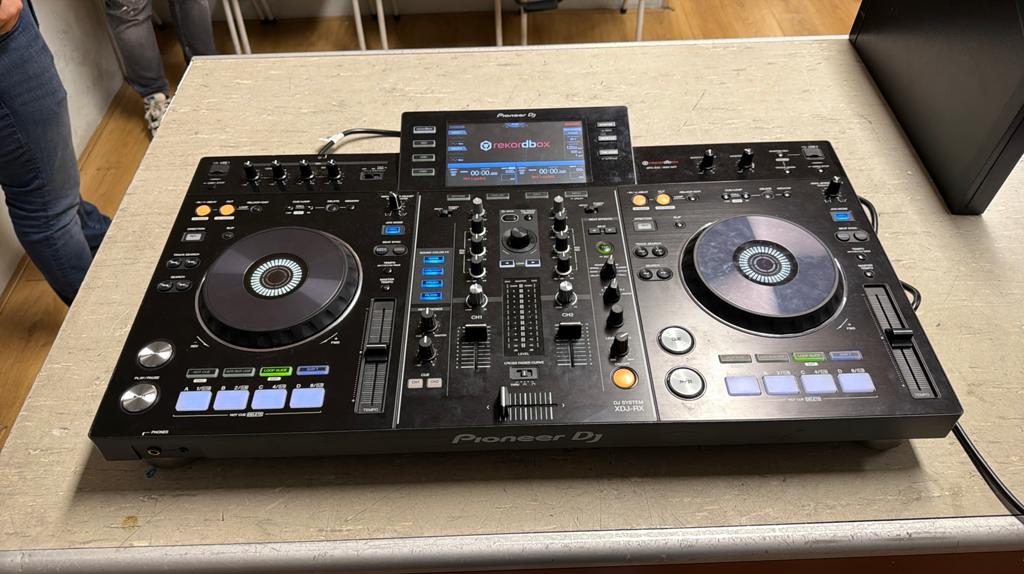 Pioneer DJ XDJ-RX DJ-set met case en reistas, Muziek en Instrumenten, Dj-sets en Draaitafels, Pioneer, Pioneer, Dj-set, Ophalen of Verzenden