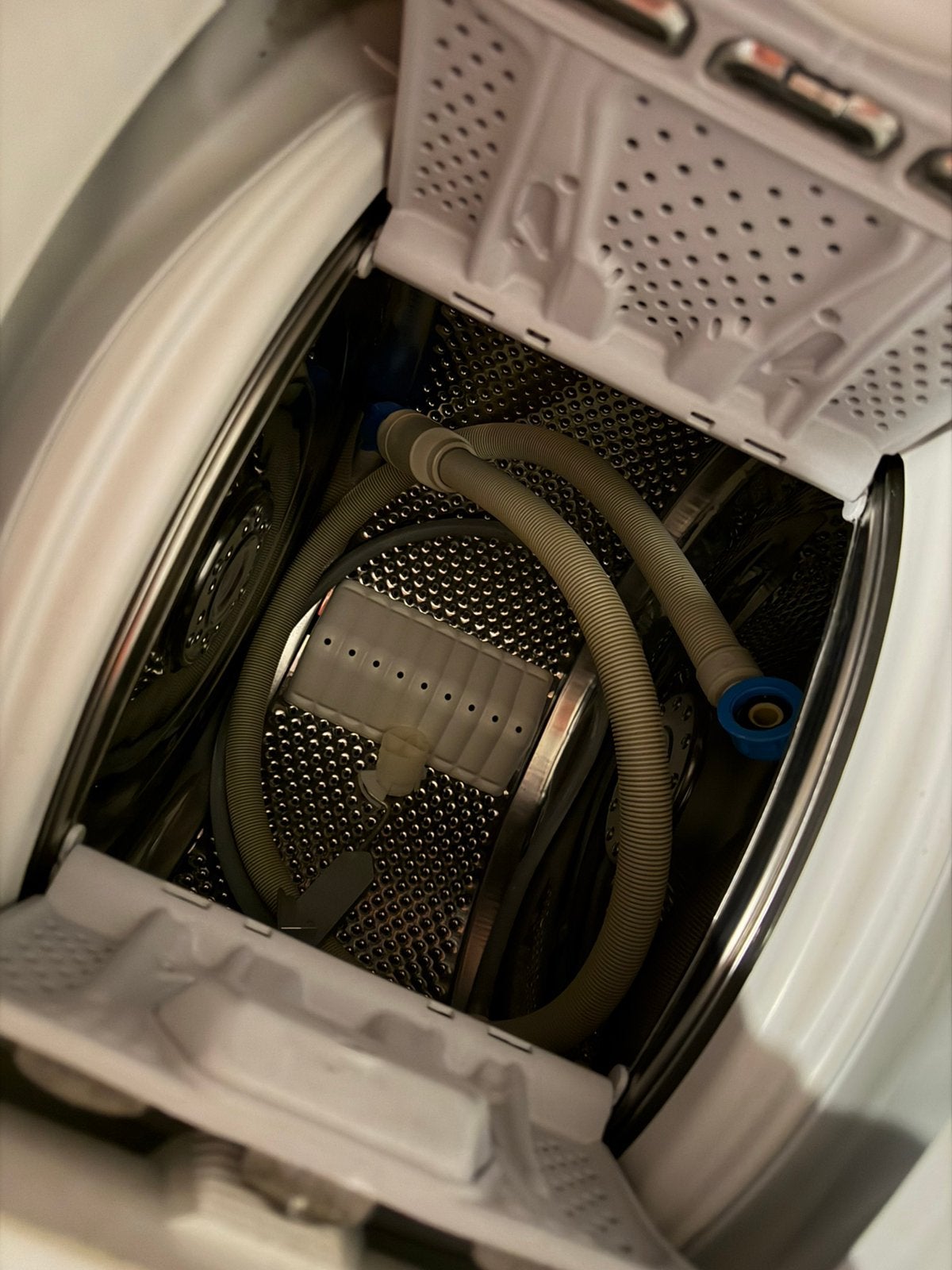 Wasmachine –werkt goed,deksel moet stevig worden dichtgedaan, Ophalen, Zo goed als nieuw, Condens, 85 tot 90 cm