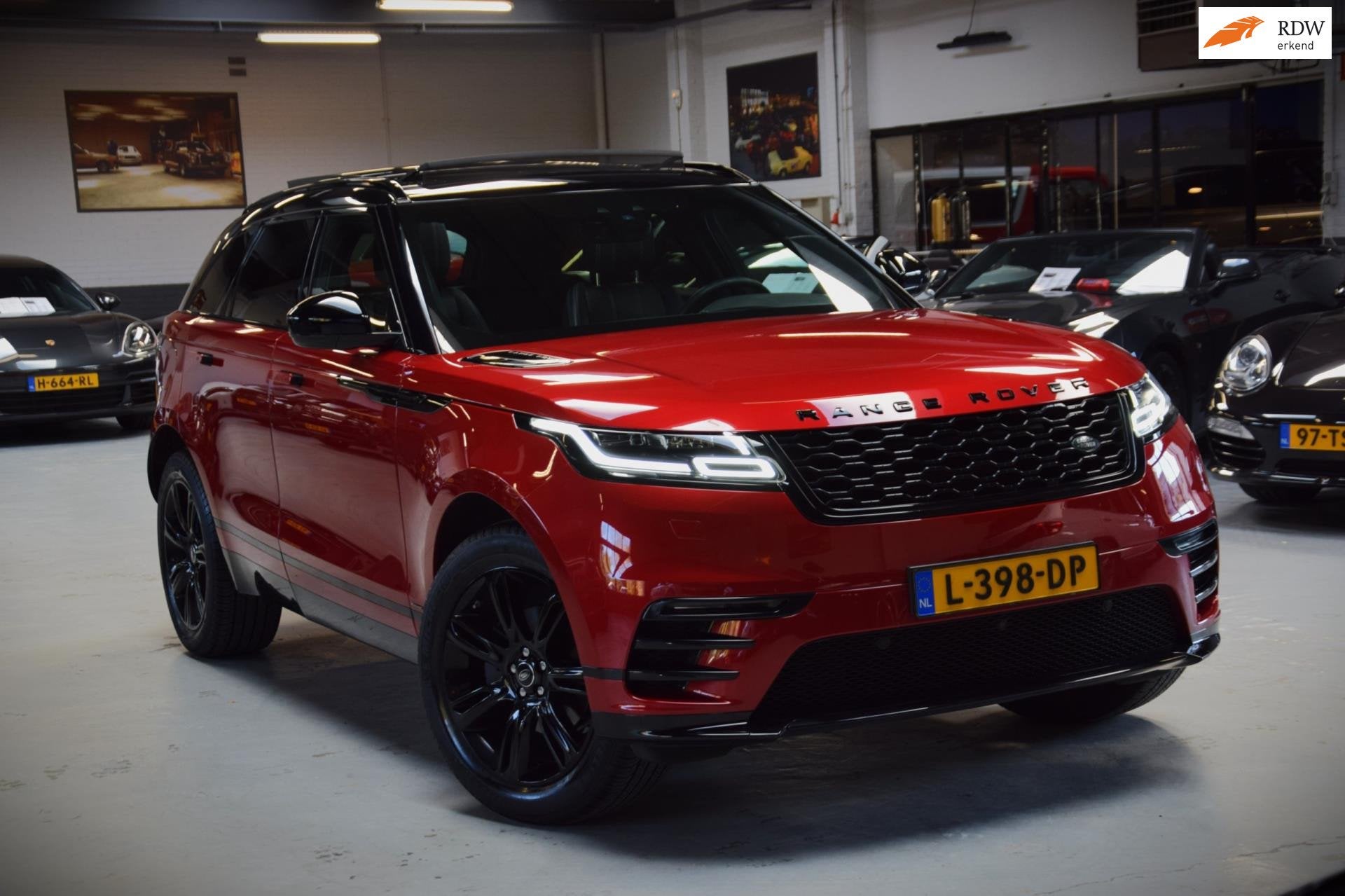 Land Rover Range Rover Velar 2.0 I4 Turbo AWD R-Dynamic SE P, Auto's, Dealer onderhouden, Gebruikt, 4 cilinders, Range Rover Velar