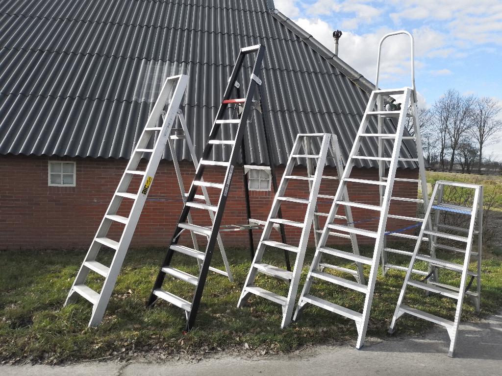 trap 6-10treeds bouw/klustrap of ladder oa 2x18 of 3x12 prof, Doe-het-zelf en Verbouw, Ladders en Trappen, Ophalen, Zo goed als nieuw