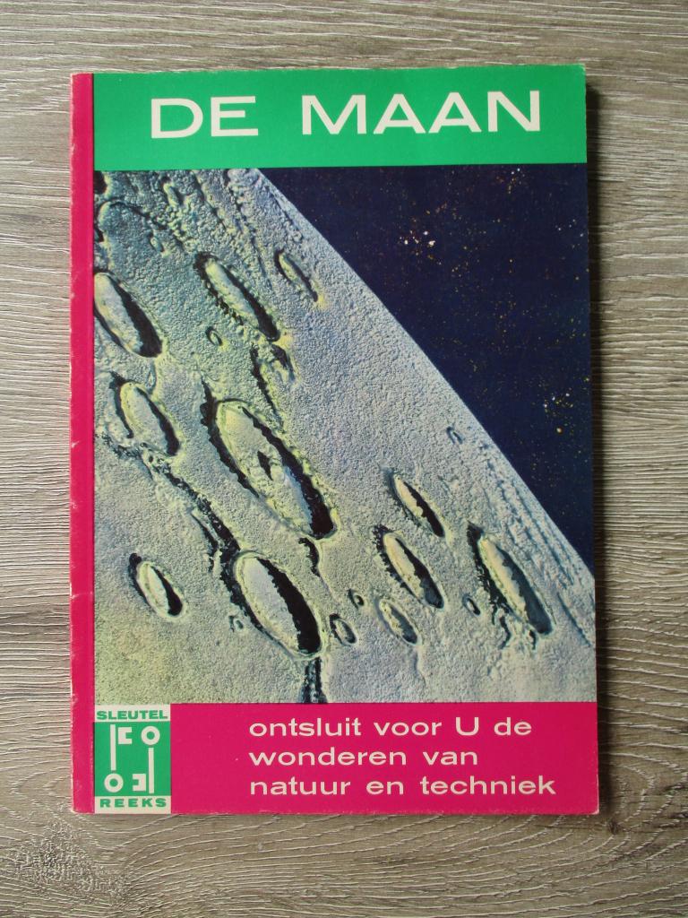 De maan, Ophalen of Verzenden, Gelezen, Natuur algemeen