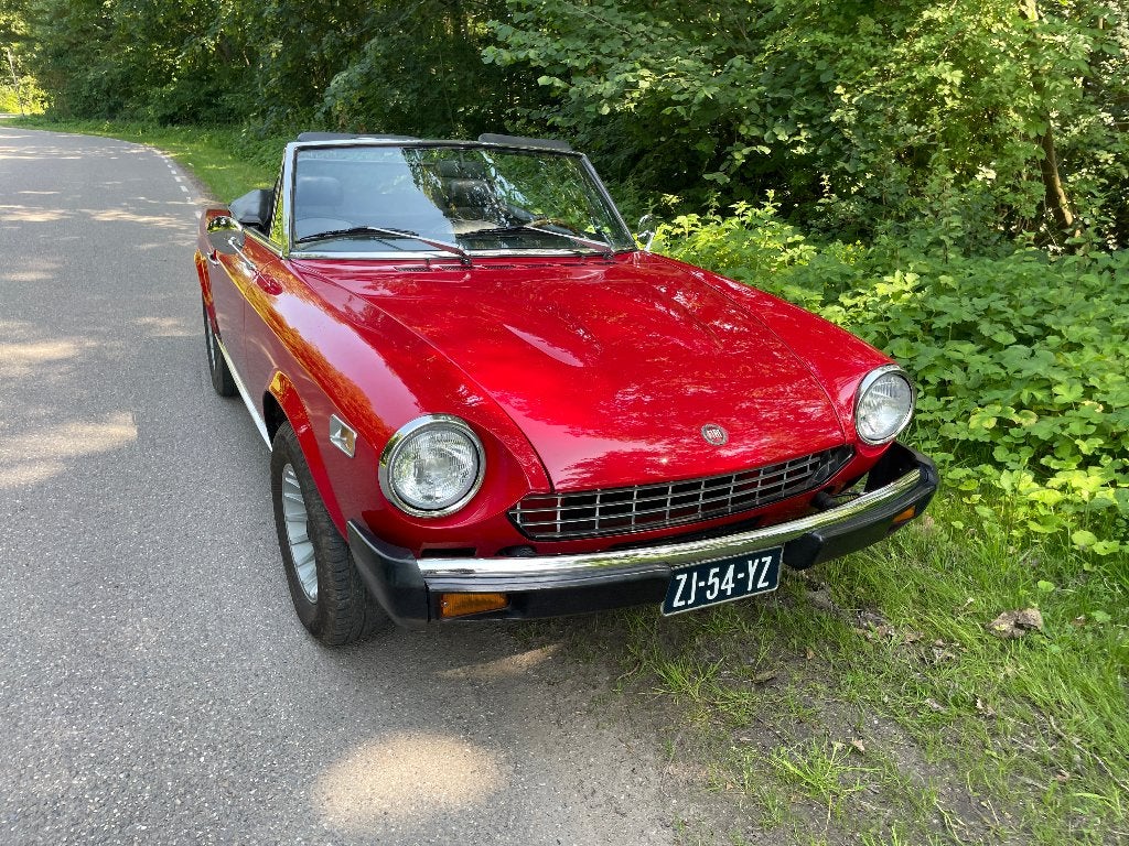 Fiat 124 1.8 Sport Spider 1978 Rood, Auto's, Fiat, 4 cilinders, Cabriolet, Handgeschakeld, Particulier