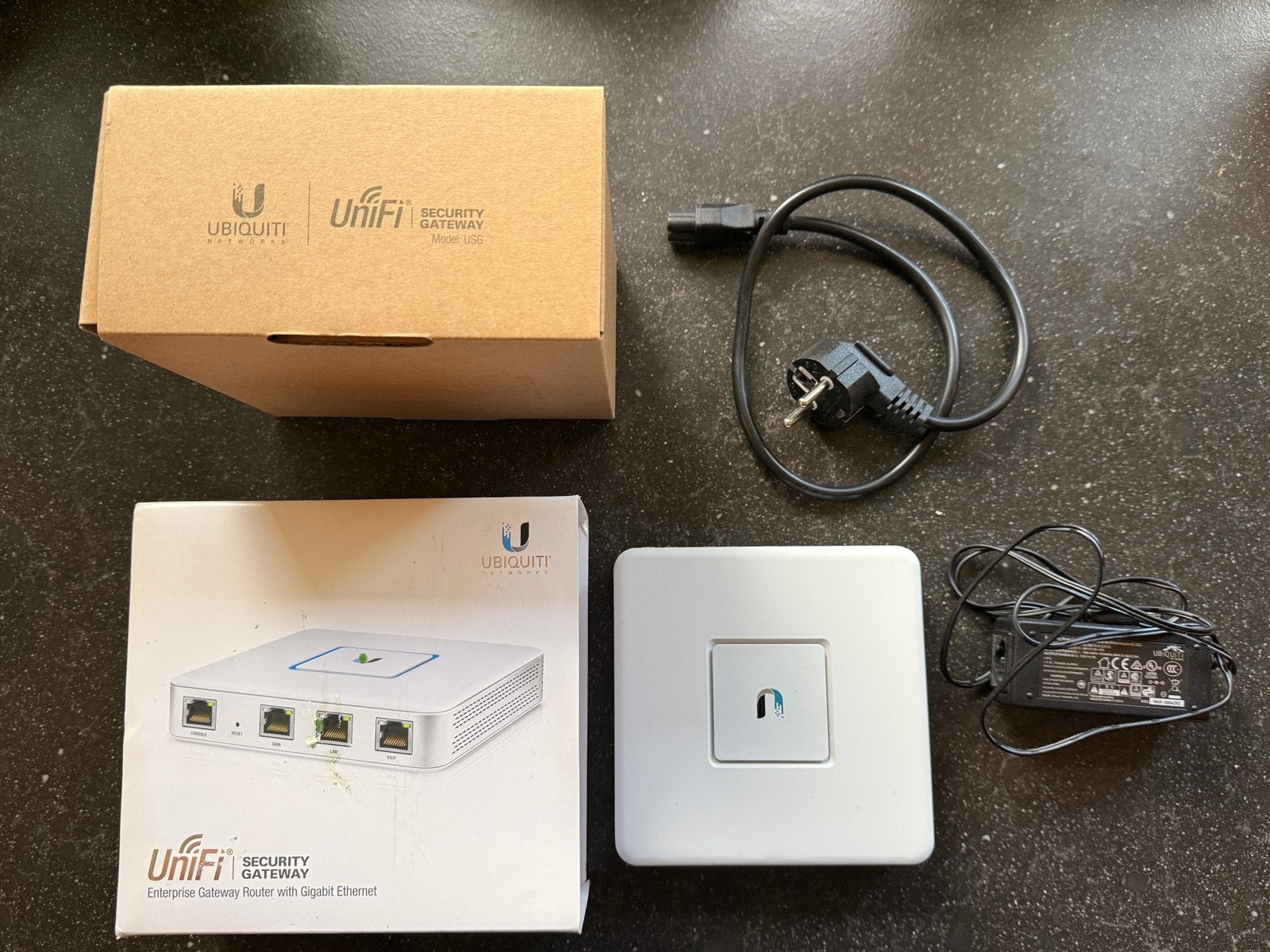 Ubiquiti UniFi Security Gateway (USG) - nieuw in doos, Ophalen of Verzenden, Zo goed als nieuw, Router