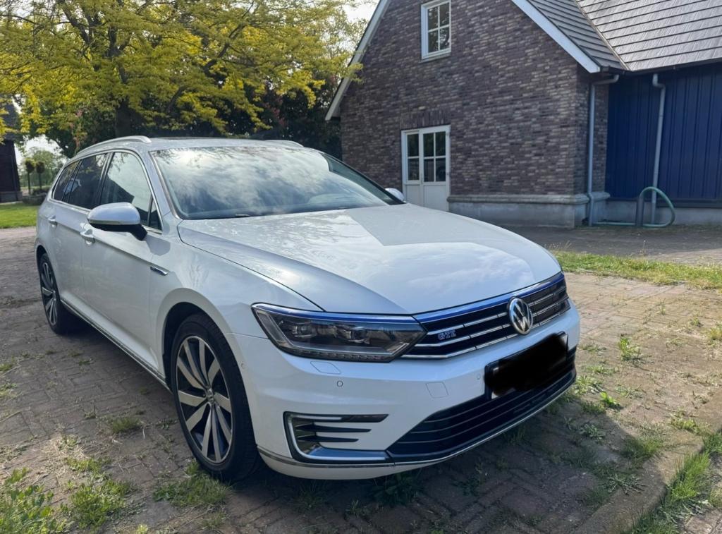 Volkswagen Passat Variant 1.4 TSI GTE, Automaat, Zwart, Leder, Passat