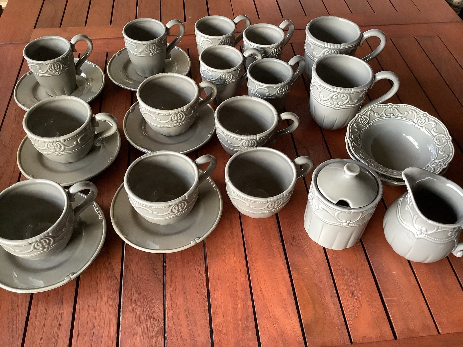 Countryfield servies taupe: kopjes, mokken, melk/suikerstel,, Ophalen, Gebruikt, Overige merken, Keramiek