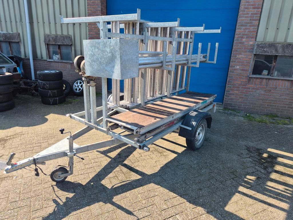 Altrex rolsteiger 8,2m werkhoogte op aanhanger, Ophalen, Gebruikt, Rolsteiger of Kamersteiger, 5 meter of hoger