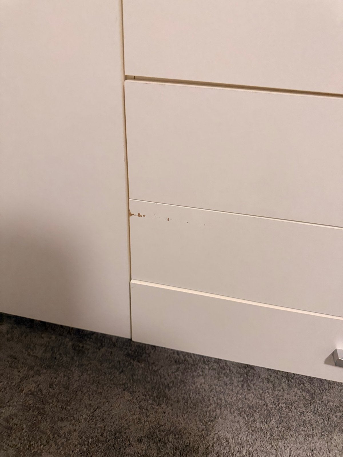 Foto 4 van Witte kledingkast met spiegel en lades