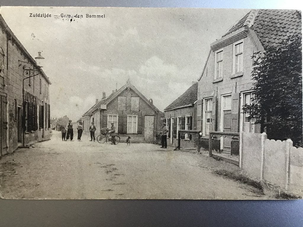 Ansichtkaart Zuidzijde, Gem. den Bommel (voor 1920), Ophalen of Verzenden, Voor 1920, Gelopen, Zuid-Holland