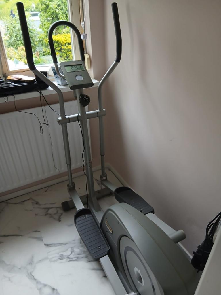 Tunturi C10 Crosstrainer - Goede staat gratis af te halen, Ophalen, Benen, Gebruikt, Crosstrainer
