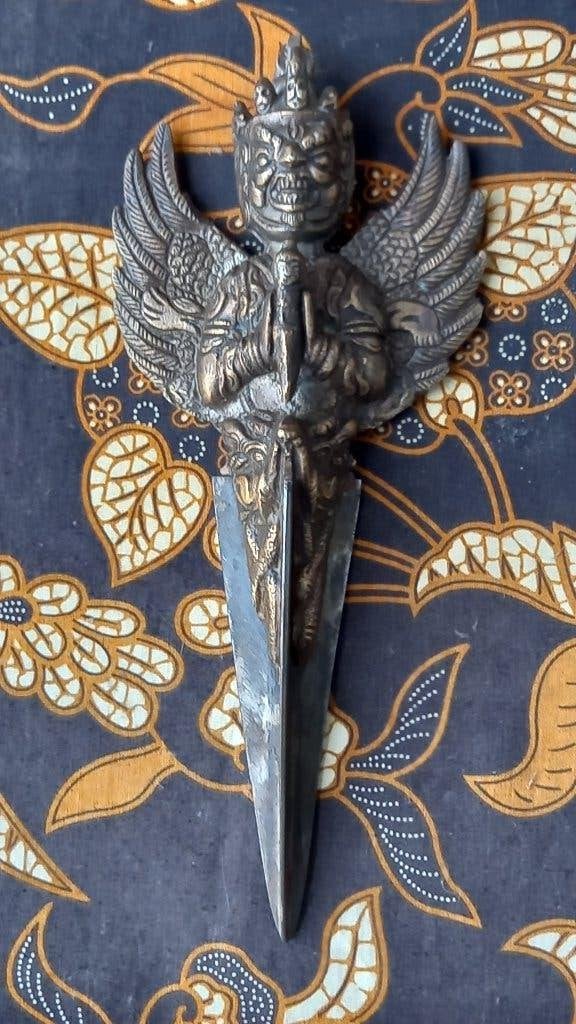 Prachtige antieke Oosterse Purba van brons en ijzer 24,8 cm., Ophalen of Verzenden