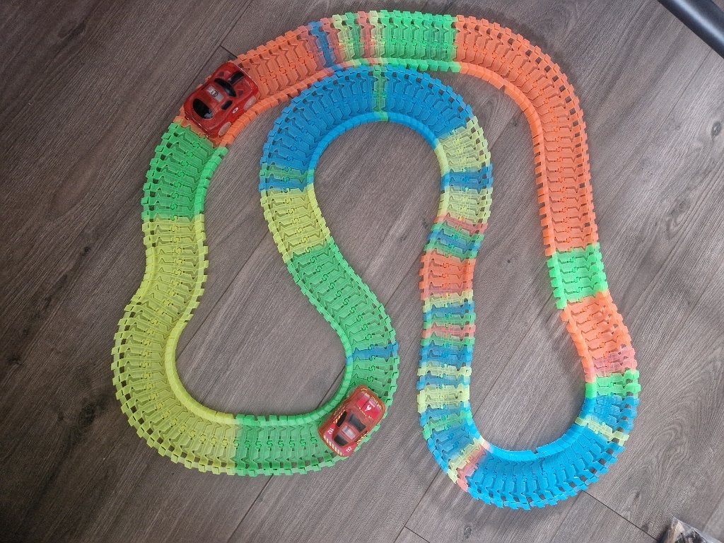 Flexibele autobaan met 2 auto's, Kinderen en Baby's, Speelgoed | Speelgoedvoertuigen, Ophalen