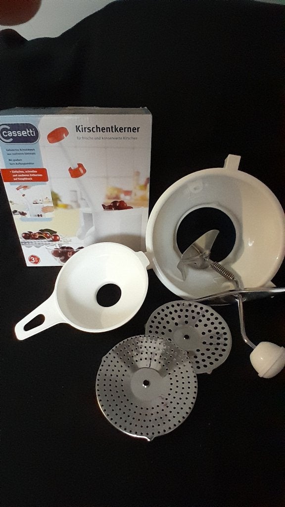 kersen ontpitter, Ophalen of Verzenden, Zo goed als nieuw, Kunststof