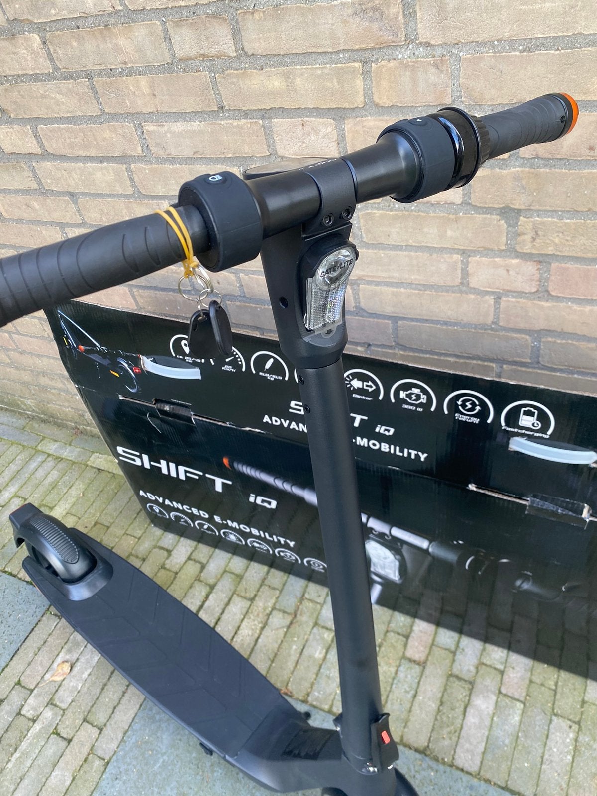Foto 10 van Nieuwe elektrische step met knipperlichten