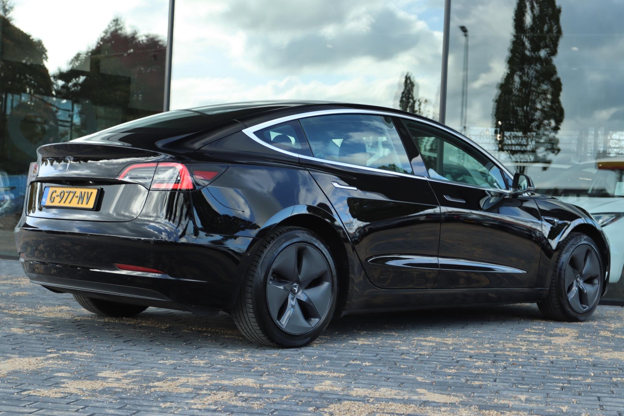 TESLA MODEL 3 STANDARD RWD PLUS 60 KWH SOH | AUTOPILOT | PAN, Auto's, Automaat, 238 pk, Gebruikt, Zwart