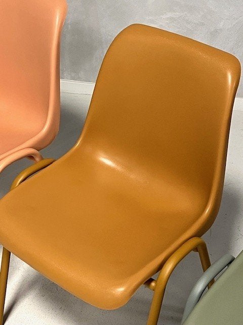 Retro kuipstoelen nieuw keukenstoel roze taupe oker prijs ps, Huis en Inrichting, Stoelen, Overige kleuren, ., Nieuw, Ophalen of Verzenden