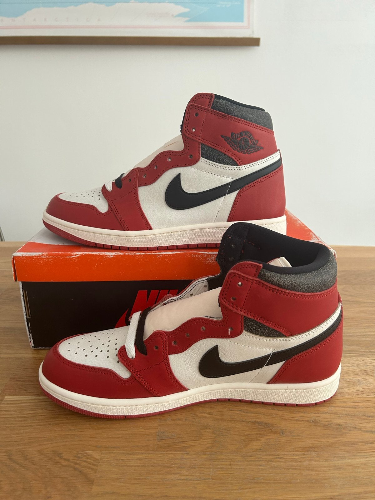 Jordan 1 Retro High OG Chicago Lost and Found - Maat 44, Kleding | Heren, Schoenen, Verzenden, Nieuw, Wit, Sneakers of Gympen