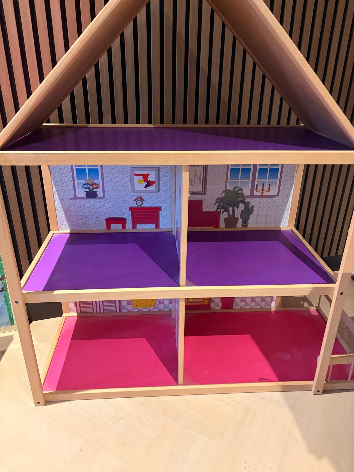 Groot houten poppenhuis met 3 verdiepingen, Ophalen, Gebruikt, Poppenhuis