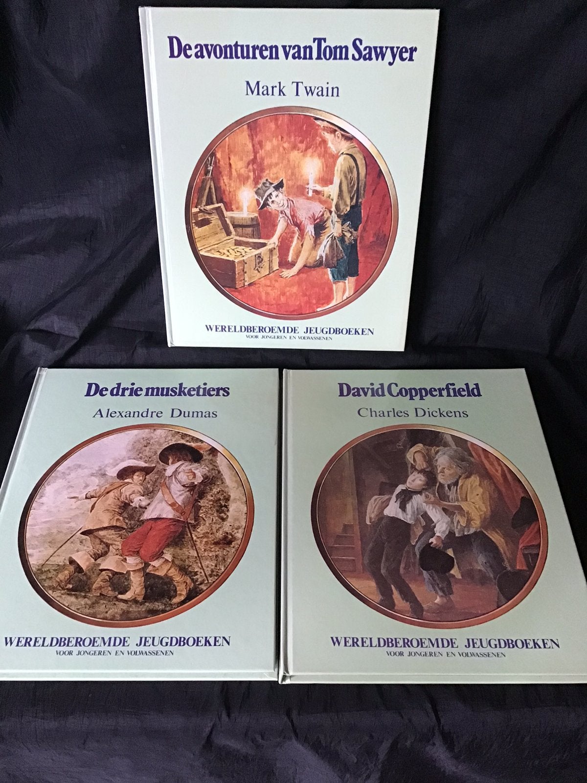 8 Wereldberoemde boeken met illustraties, Ophalen of Verzenden, Zo goed als nieuw