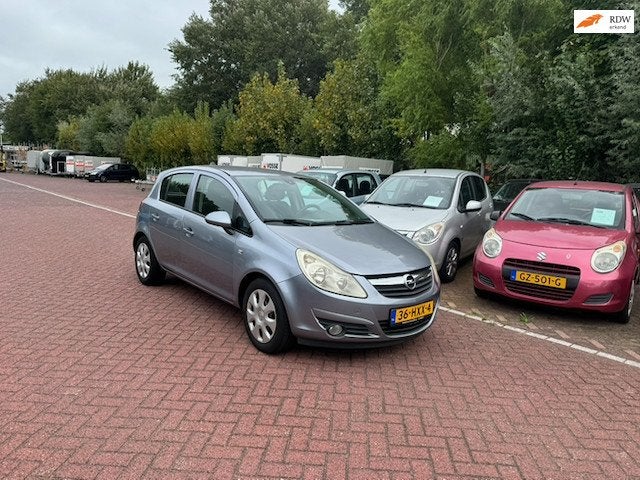 Opel Corsa 1.2-16V Cosmo airco! elektrische ramen! centrale, Auto's, Voorwielaandrijving, Gebruikt, Zwart, 4 cilinders