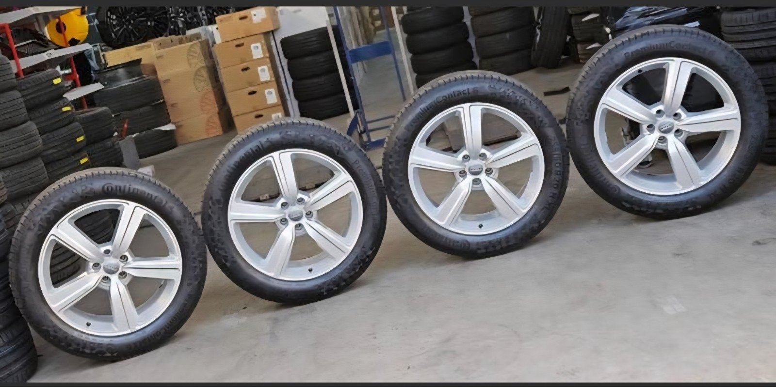 Nette 20" Orig AUDI Q7 E-TRON Velgen+A merk Banden 5x112, Auto-onderdelen, Ophalen, Audi, Gebruikt, 255 mm