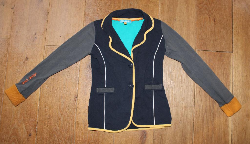 Jersey jasje van Ninni Vi 134/140, Gebruikt, Meisje, Ninni Vi, Ophalen of Verzenden