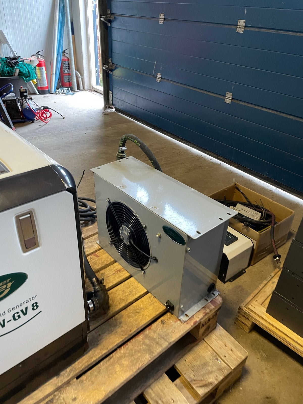 WhisperPower W-GV 8 Hybride Generator met WP-PMG, Ophalen