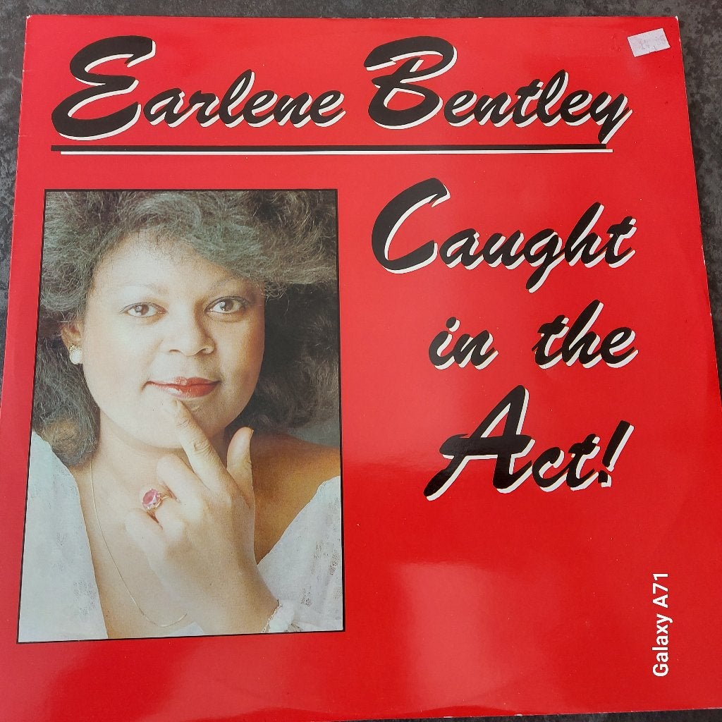 12" Maxisingel Earlene Bentley - Caught In The Act (1984), Gebruikt, Ophalen of Verzenden, Fotohoes, Disco