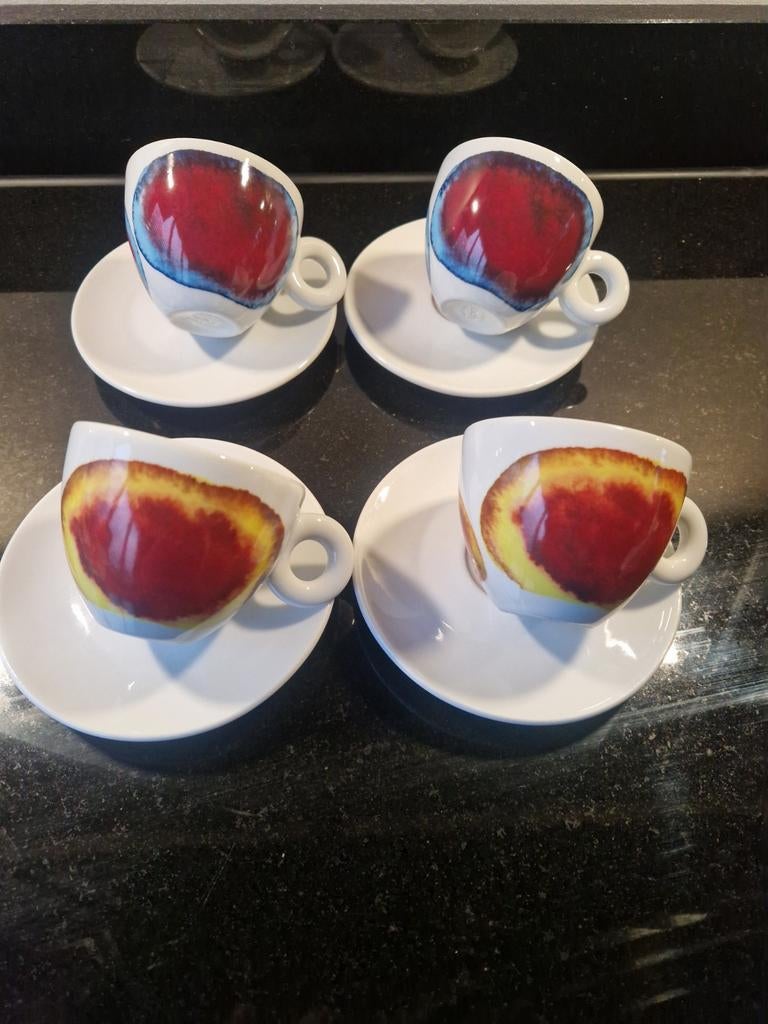 Illy Art Collection Espresso Kopjes - Francesco Clemente (4, Ophalen of Verzenden, Zo goed als nieuw, Overige stijlen, Kop(pen) en/of Schotel(s)