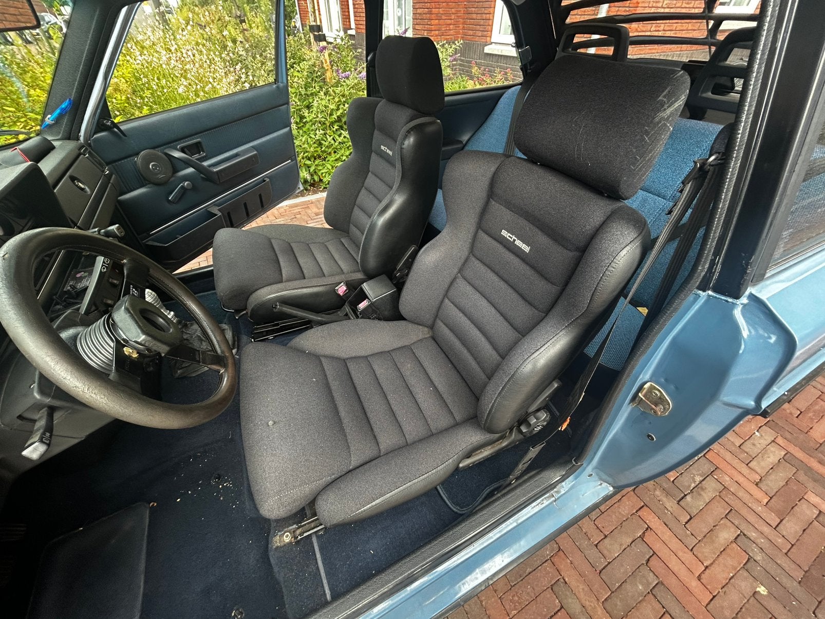 2x Scheel sport stoelen uit Volvo 242, Ophalen