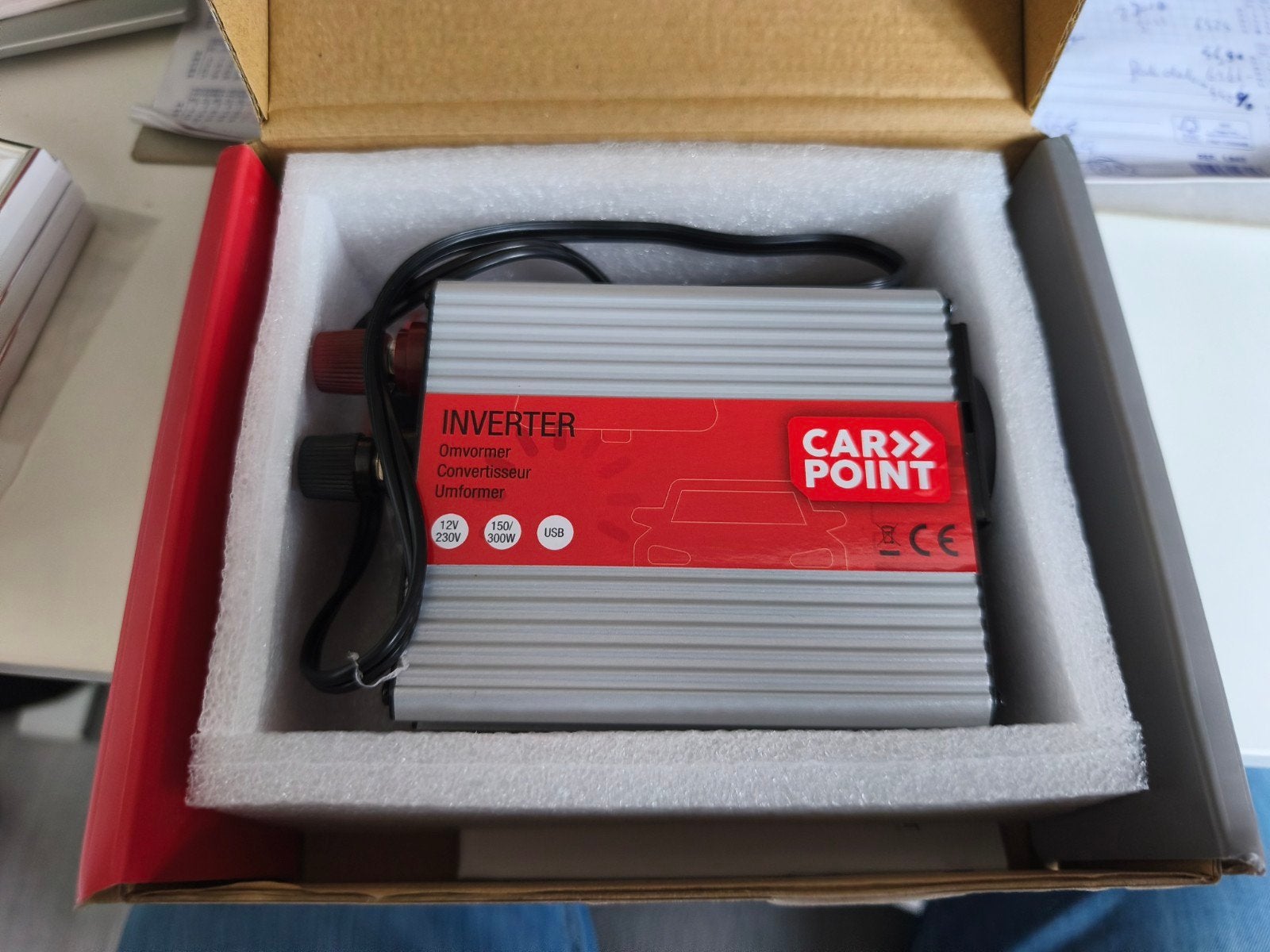 CARPOINT Omvormer 12V naar 230V 150W/300W met USB,, Ophalen of Verzenden, Zo goed als nieuw