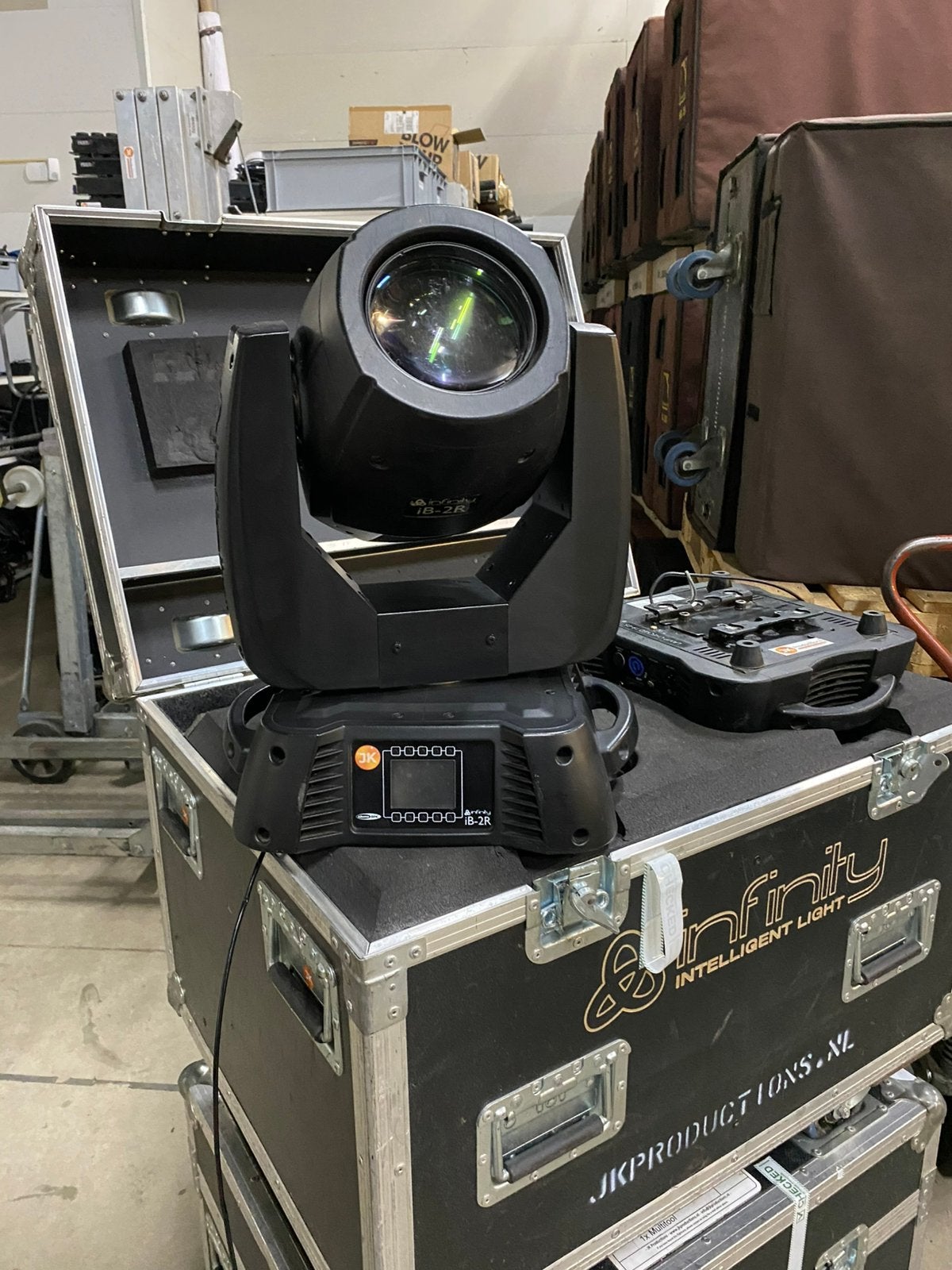 24x Infinity IB-2R Beam Movinghead in flightcase, Muziek en Instrumenten, Ophalen, Gebruikt, Vestrastraat 2 Kerkrade, Info@highlite.com