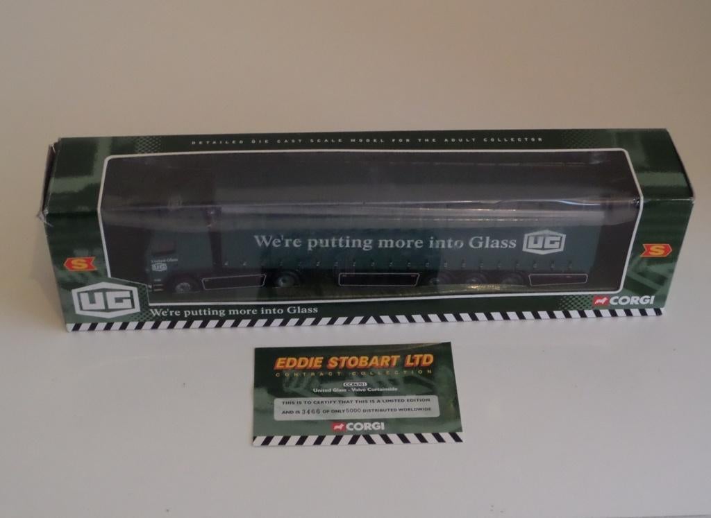 Corgi Volvo Curtainside United Glass 1/64 CC86701, Ophalen of Verzenden, Zo goed als nieuw, Bus of Vrachtwagen