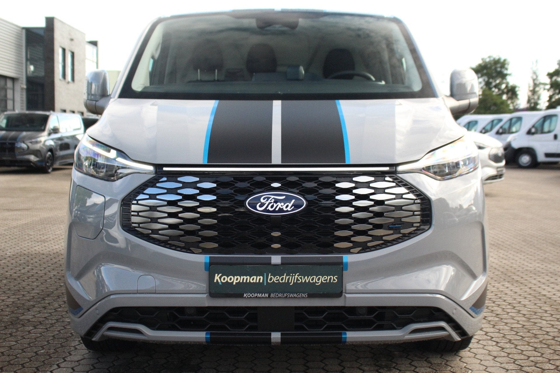 Ford E-Transit Custom 320 L1H1 Sport | 71kWh | 160kW/218pk |, Automaat, 71 kWh, 348 km, Nieuw