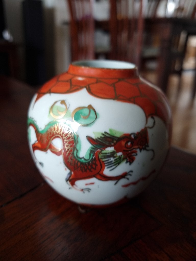Chinees Vaasje met Draken., Antiek en Kunst, Ophalen of Verzenden