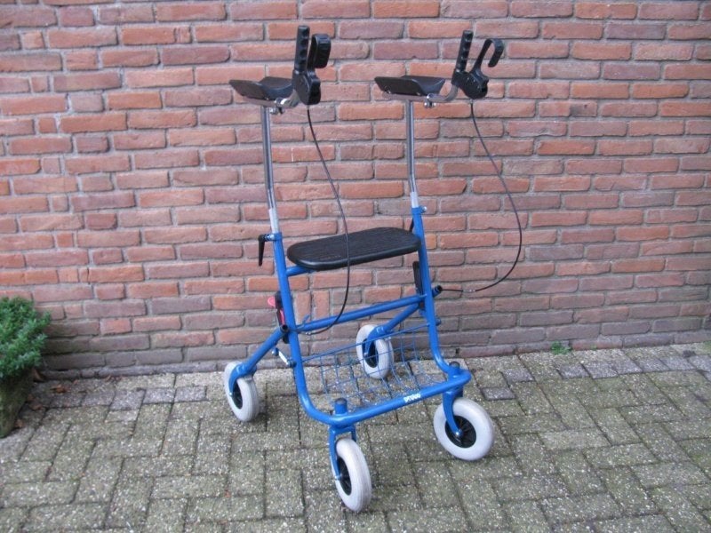 Onderarm rollator Premis Provo met mandje en dienblad, Ophalen, Opvouwbaar, Zo goed als nieuw