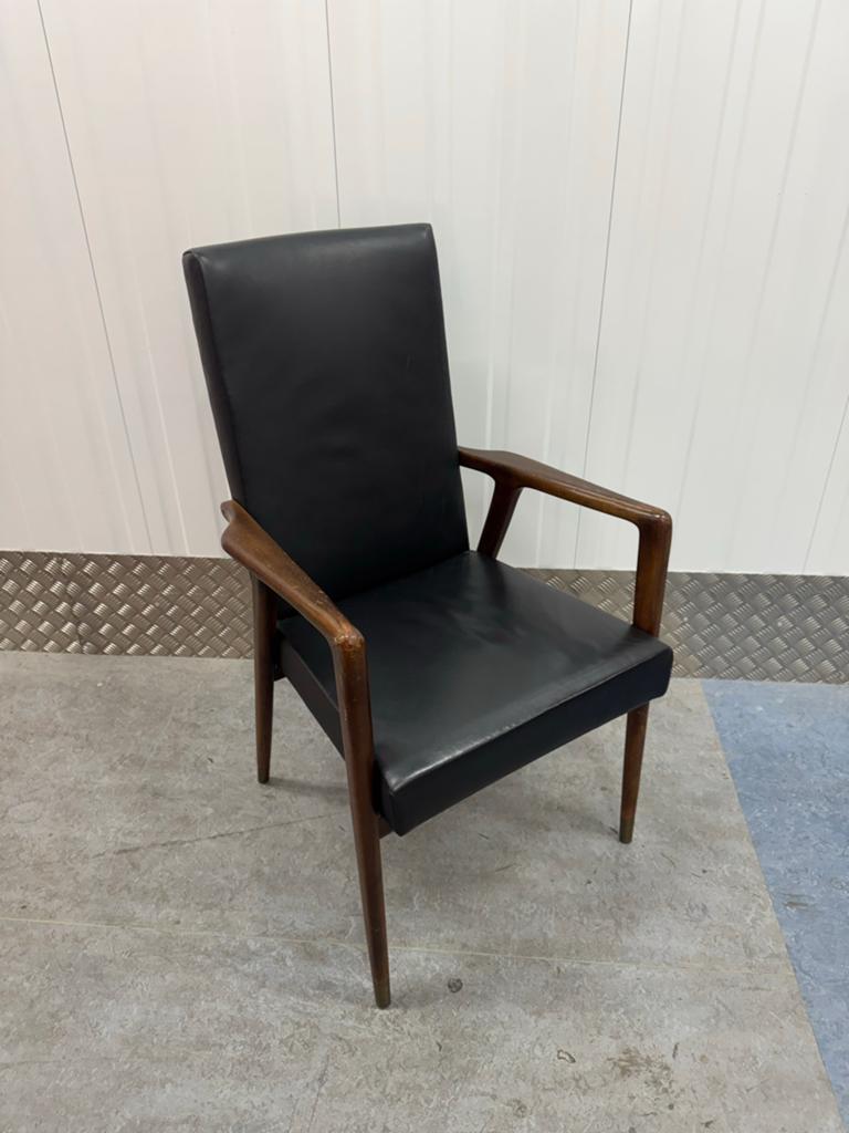 Vintage Stoel met Houten Frame en Zwart Skai, Antiek en Kunst, Antiek | Meubels | Stoelen en Banken, Ophalen