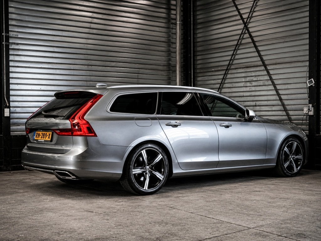 Volvo V90 R Design | LED | Leder | Cruise | Apple Carplay |, Automaat, 4 cilinders, Lichtsensor, Diesel