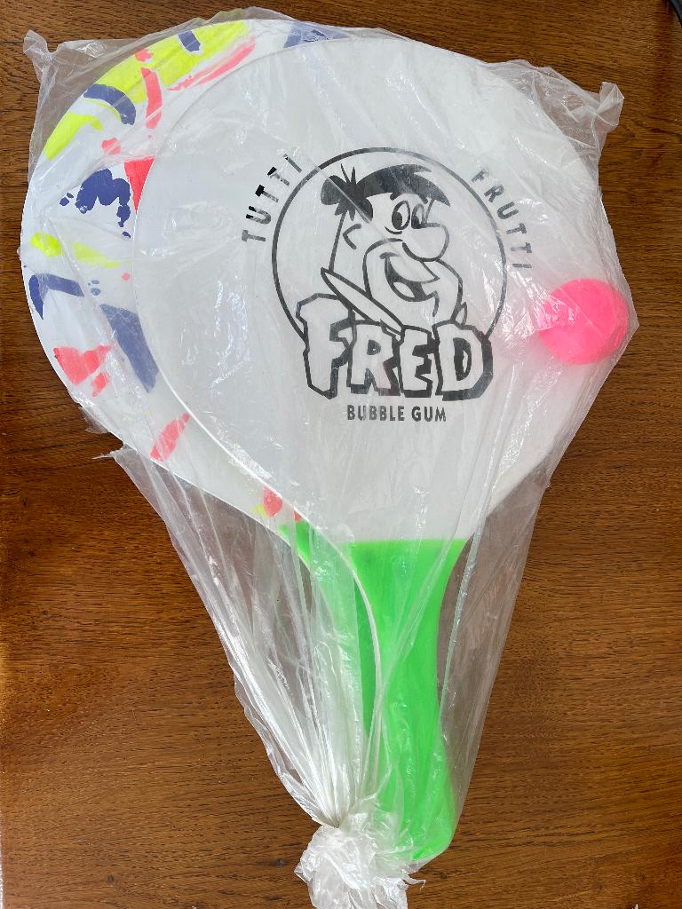 Bubble Gum "Tutti Frutti" 'Fred Flintstone' Beachbal Set, Ophalen of Verzenden, Nieuw, Reclamebord